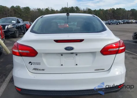 2016 Ford Focus S из США, поврежденный, VIN 1FADP3E27GL304918